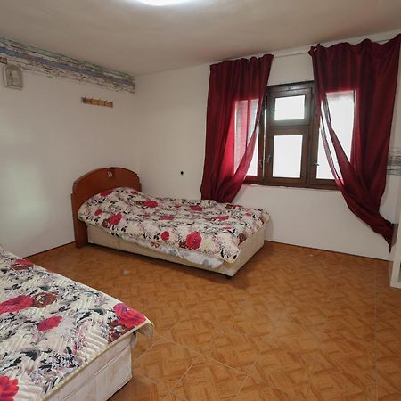 Guest House Koleshevi Byal Izvor Экстерьер фото